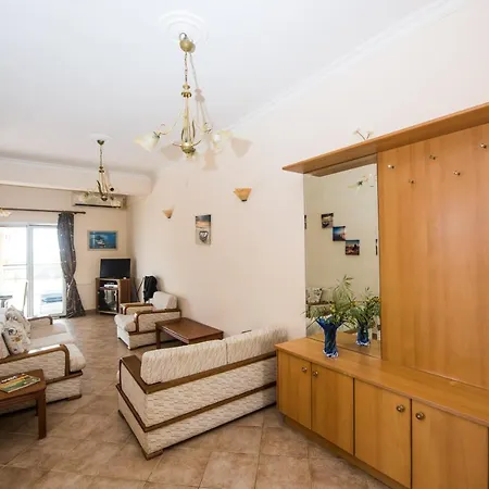 Apartment Pantelis *
